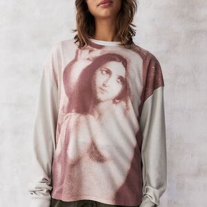 Urban Outfitters Sculpture Oversized Skate T-Shirt Size S/M